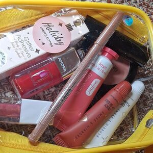 9 Piece Makeup With Makeup Bag Assorted New Products